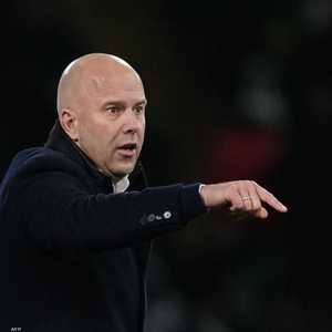 آرني سلوت.. هل ينتقل إلى تدريب ليفربول؟