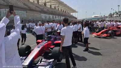 أبوظبي تستضيف أول سباق لسيارات فورمولا ذاتية القيادة