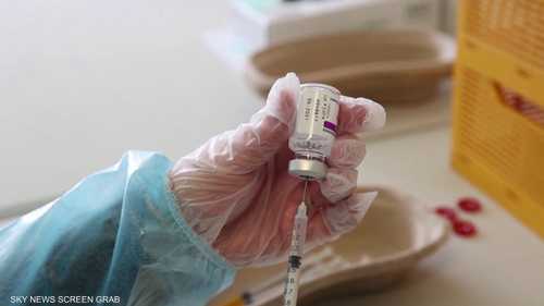 شبح كورونا.. "أسترازينيكا" تعترف بآثار جانبية للقاحها