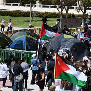 تكثر التساؤلات حول إمكانية تأثير الاحتجاجات على مصير بايدن