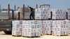إسرائيل تسمح بمرور المساعدات من إيريز لغزة بعد ضغوط أميركية