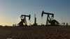 النفط يرتفع وسط توقعات بإعادة ملء الاحتياطي الأميركي