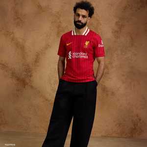 محمد صلاح بقميص ليفربول الجديد