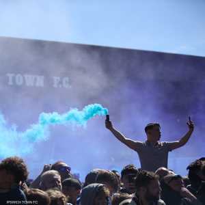 جماهير إبسويتش تاون تحتفل بالتأهل