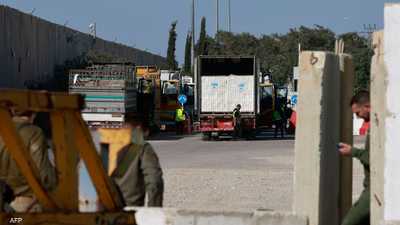 الجيش الإسرائيلي يغلق معبر كرم أبو سالم بعد قصفه بالصواريخ