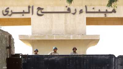 مصر تنفي إغلاق معبر رفح وتكثف جهودها لاحتواء التصعيد