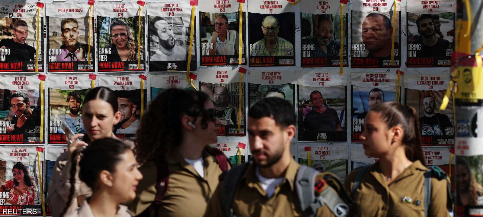 يطالب الإسرائيليون الحكومة بحل ملف الرهائن لدى حماس