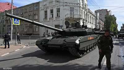 رسالة روسية في يوم النصر.. ماذا تقول "الدبابة الواحدة"؟