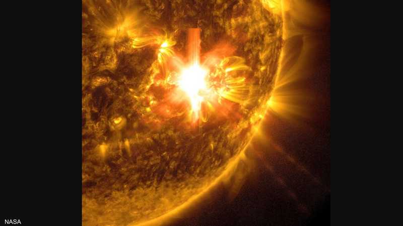  نار ملتهبة .. ناسا تنشر صورة مذهلة للعاصفة الشمسية
