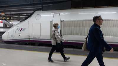 لسبب "غير متوقع".. تعطل حركة القطارات في برشلونة