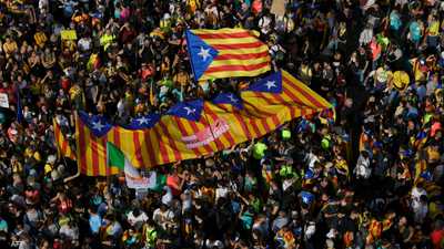 مظاهرات عارمة خرجت تطالب بانفصال إقليم كاتالونيا عن إسبانيا