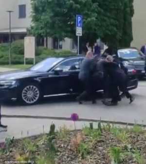 نقل رئيس الوزراء السلوفاكي إلى المشفى بعد إطلاق النار عليه