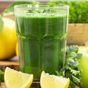 فوائد العصائر الخضراء