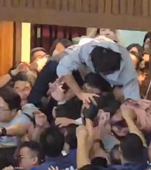 فوضى وتبادل للضرب في برلمان تايوان