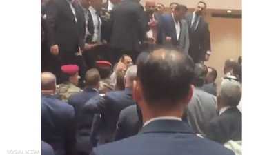 بالفيديو: عراك بين النواب بجلسة انتخاب رئيس للبرلمان العراقي