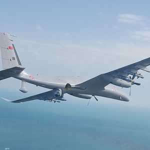 الطائرة التركية بيرقدار أقينجي