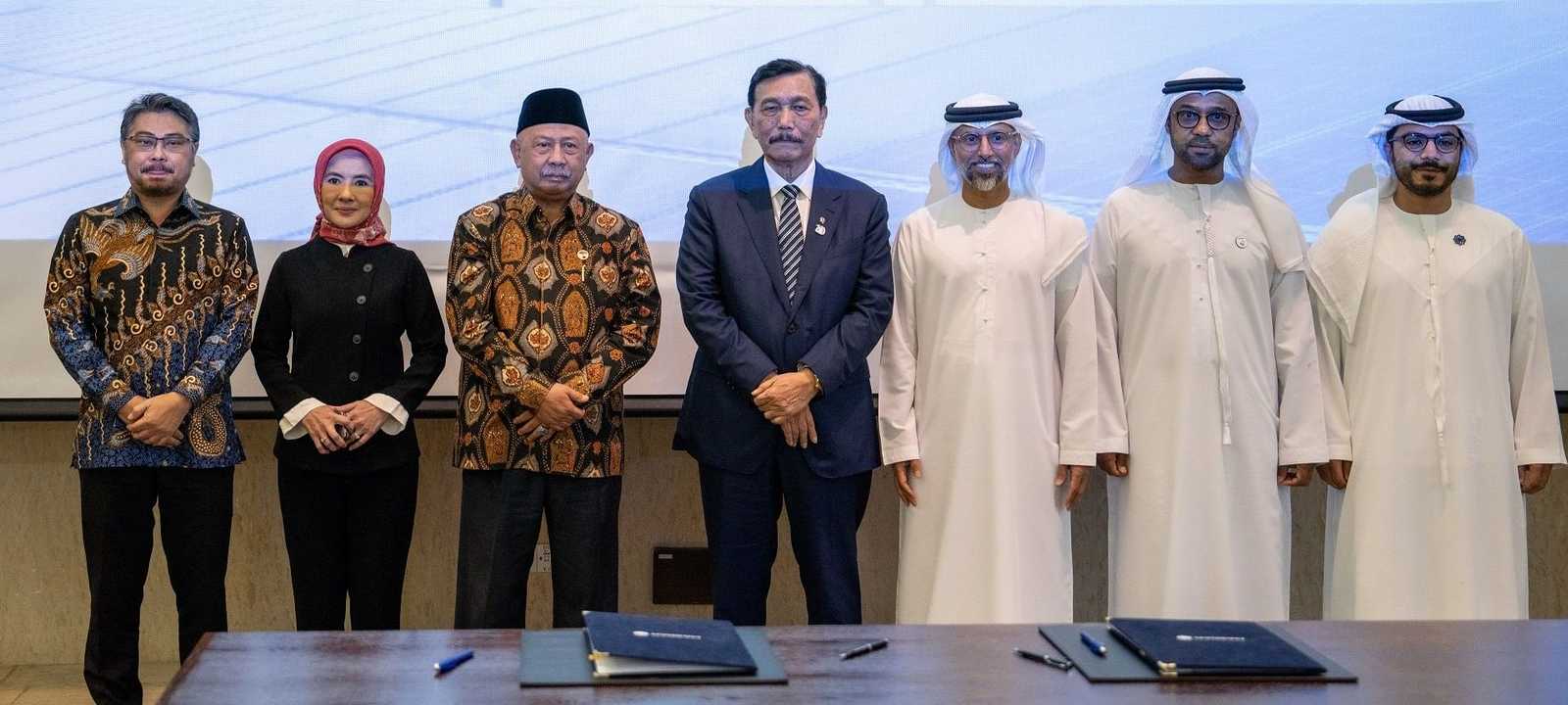 جانب من توقيع الاتفاقيات في إندونيسيا