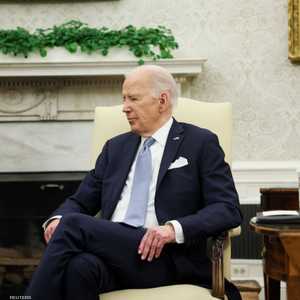 بايدن انتقد ما اعتبره "المساواة بين إسرائيل وحماس"