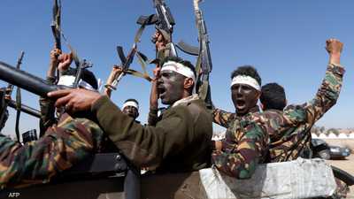 الحوثيون يعلنون استهداف مدمرة أميركية وحاملة طائرات