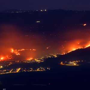 الحرائق أشعلتها أسراب من مسيّرات حزب الله