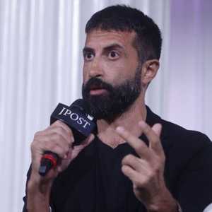 مصعب يوسف هو ابن القيادي في حركة حماس حسن يوسف