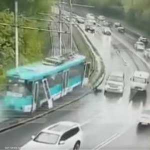 شخصا واحدا يخضع لعملية جراحية