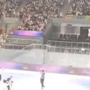 المدرس في الصالة