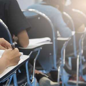 أرشيفية.. الفتاة ضبطت في حالة غش