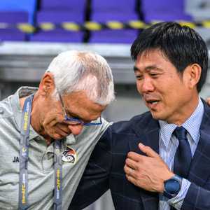 هكتور كوبر ومدرب المنتخب الياباني