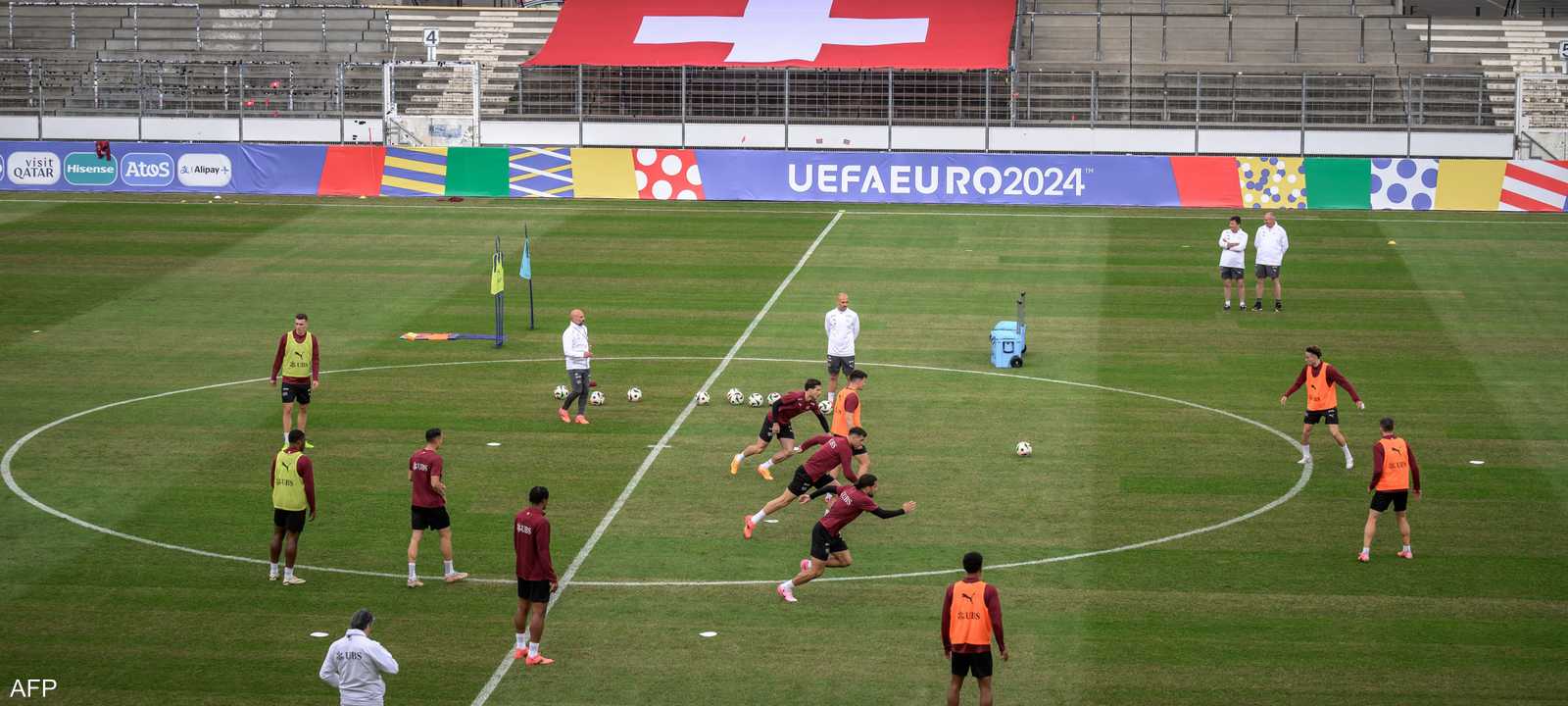 تدرب المنتخب السويسري على أرض ملعب نادي شتوتغارتر كيكرز