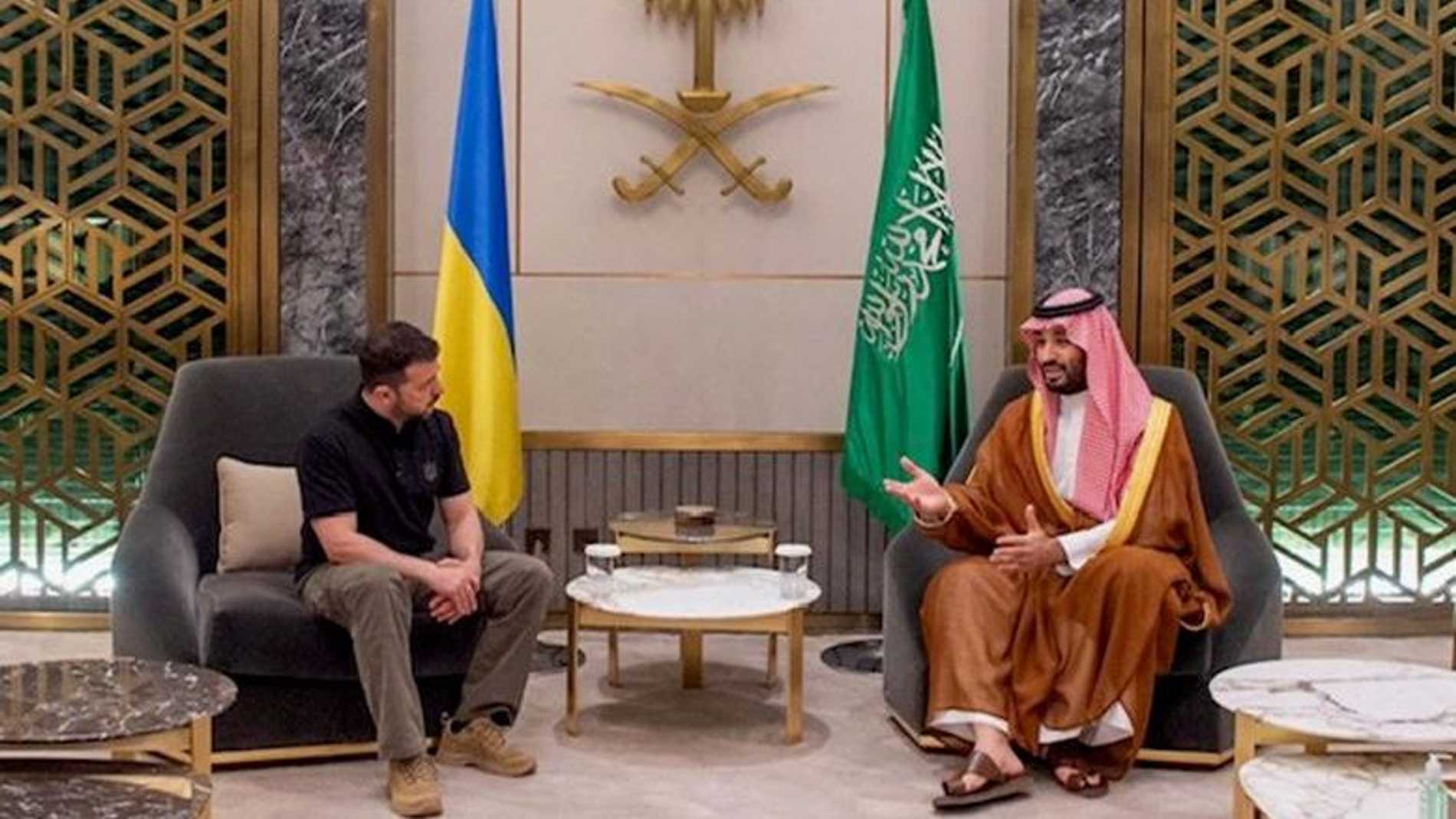 محمد بن سلمان يستقبل زيلينسكي في جدة