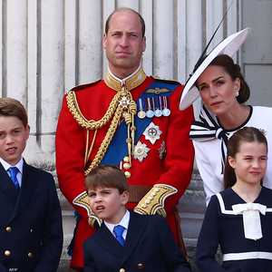 الأمير وليام وزوجته كيت وأولادهما
