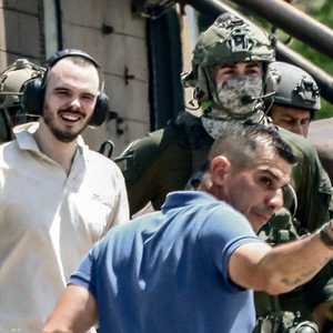 الرهينة أندريه كوزلوف مع جنود إسرائيليين