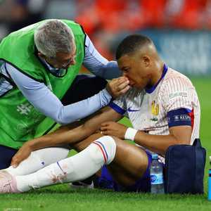 أصيب مبابي في مباراة فرنسا والنمسا
