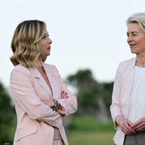 جيورجيا ميلوني وأولاف شولتز وأورسولا فون دير لاين