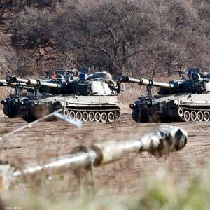 مركبات عسكرية بالقرب من المنطقة الفاصلة بين الكوريتين