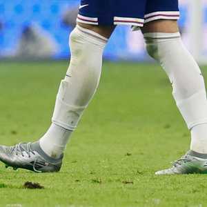 شكاوى من أرضية ملعب فرانكفورت في ألمانيا