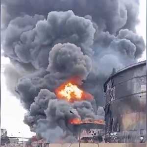 صور متداولة لقصف مصفاة الجيلي