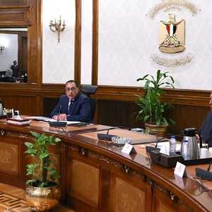 رئيس الوزراء مصطفى مدبولي خلال اجتماع بشأن أزمة الحجاج