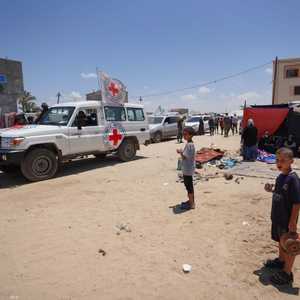 الصليب الأحمر: سقوط مقذوفات ألحقت أضرارا بمكتبنا في غزة