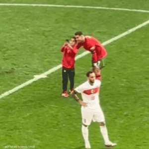 المشجع الصغير مع كريستيانو رونالدو