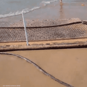 جزء من الرصيف الأميركي العائم