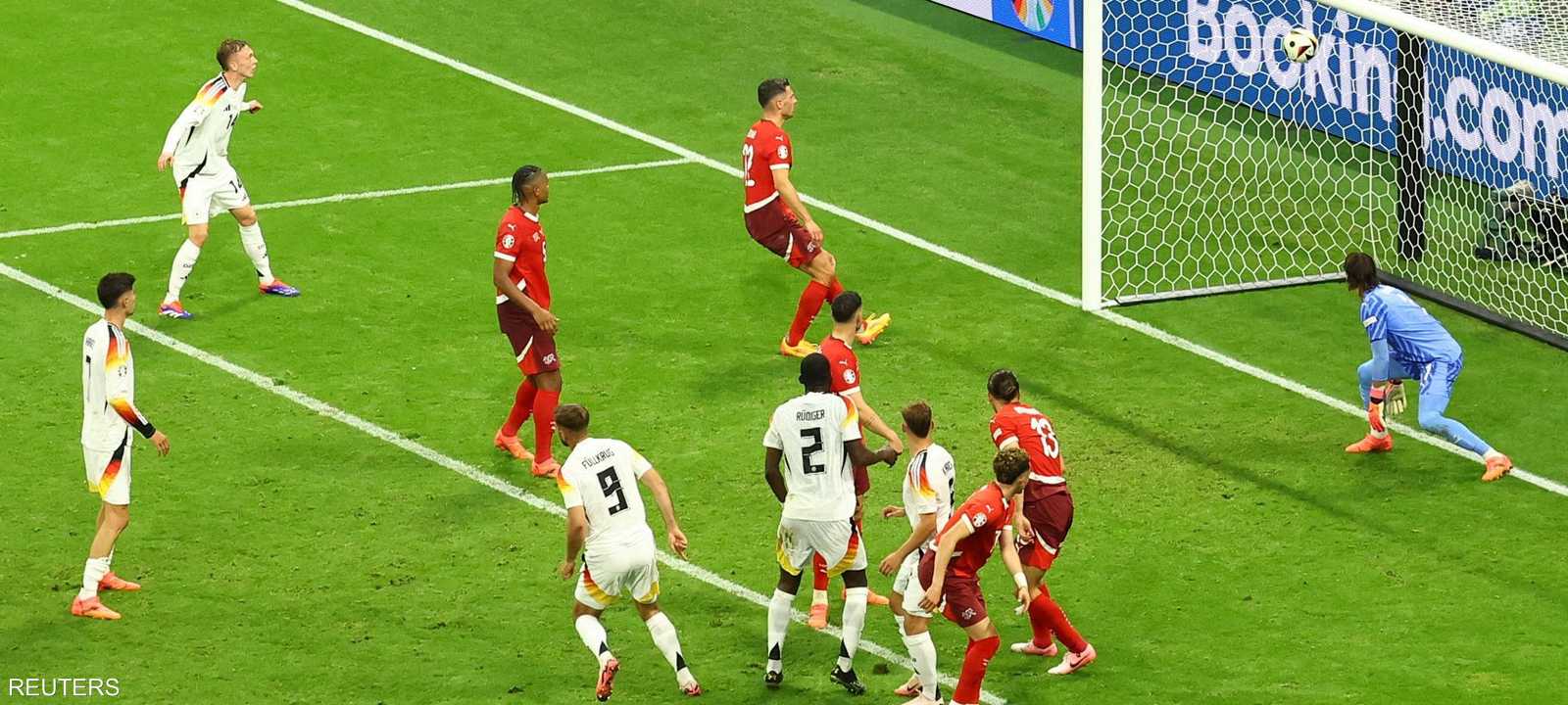 من المباراة بين الفريقين