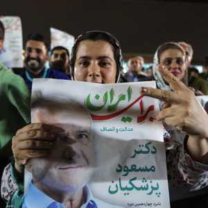 المرشح الإصلاحي سيواجه اثنين من التيار المحافظ