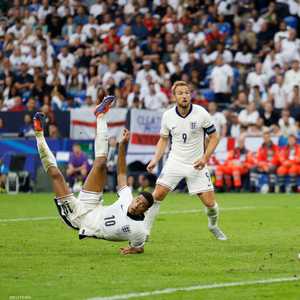 هدف بلينغهام أنقذ الإنجليز