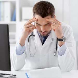 خبراء: تدخلات المدير في حياة الموظف قد تخلق أزمات نفسية