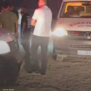 صورة متداولة لسيارات إسعاف في موقع الغارة