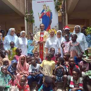 قرابة 80 شخصا محاصرون داخل كنيسة دار مريم بالخرطوم