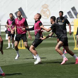 خوسيلو وكروس.. زملاء الأمس متنافسو اليوم