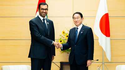 الدكتور سلطان الجابر يلتقي فوميو كيشيدا رئيس وزراء اليابان